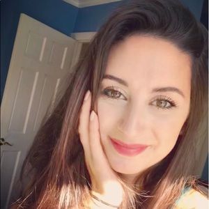 Meet your Posher, Briana